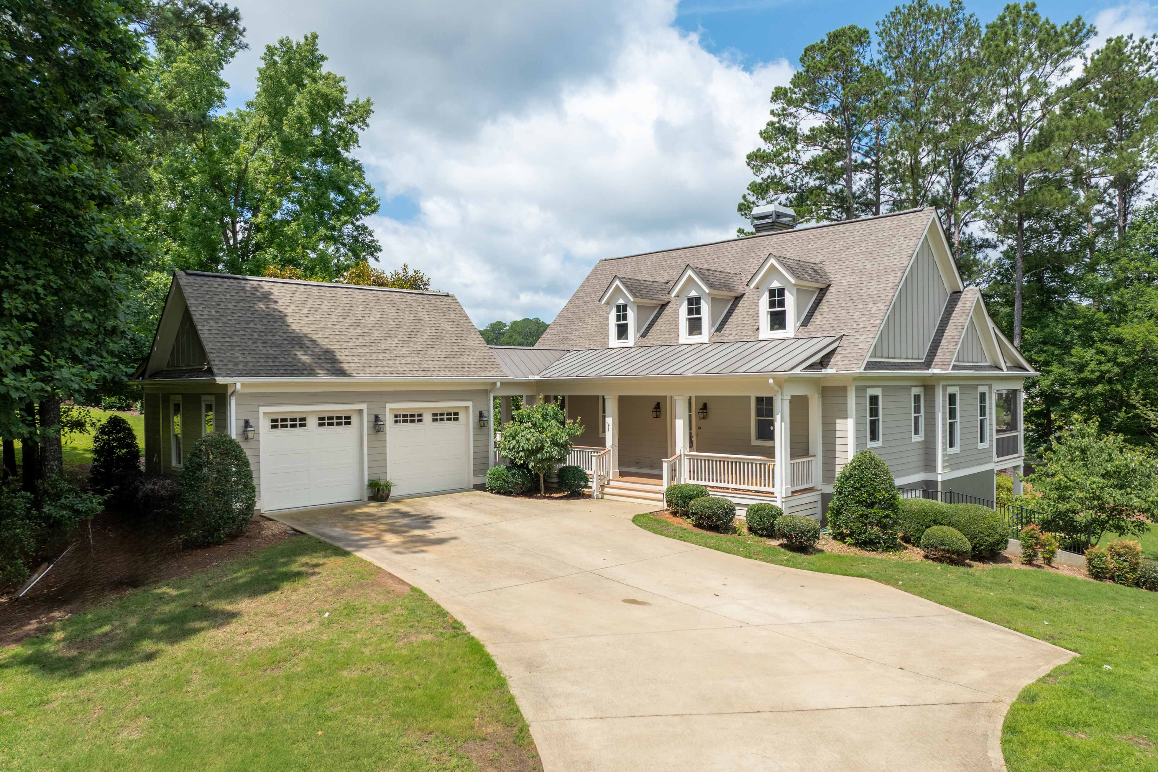 1080 Club Pointe Circle image 3